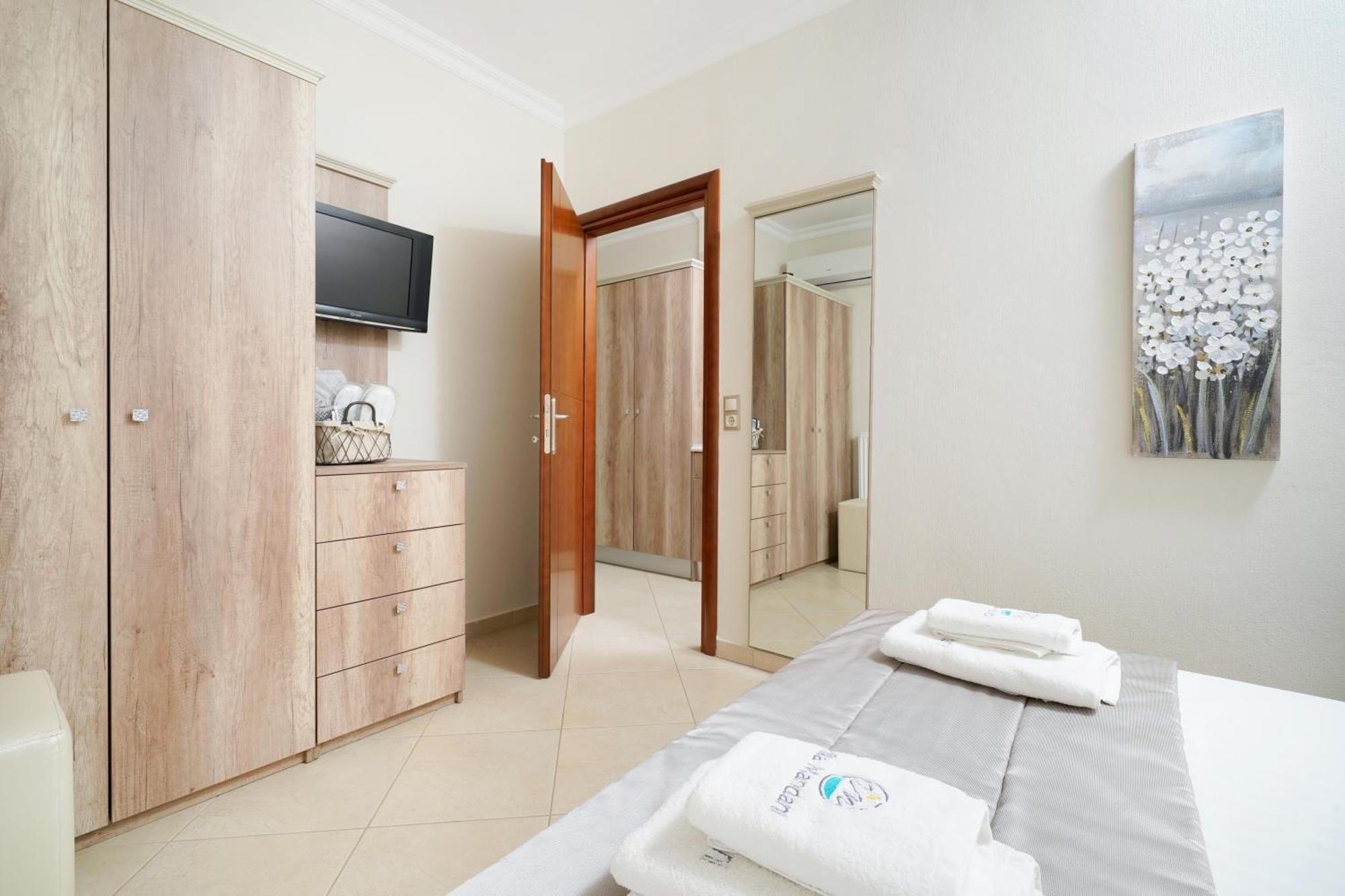 Mandani Villa Luxury Apartments Ліменас Екстер'єр фото